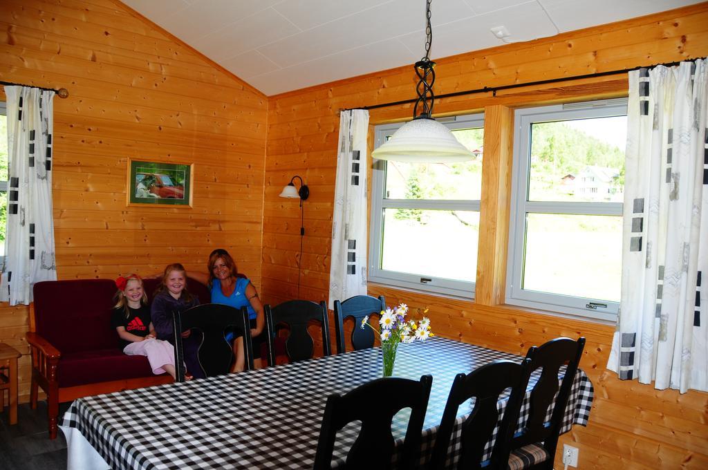 Boyum Camping Fjaerland Room photo